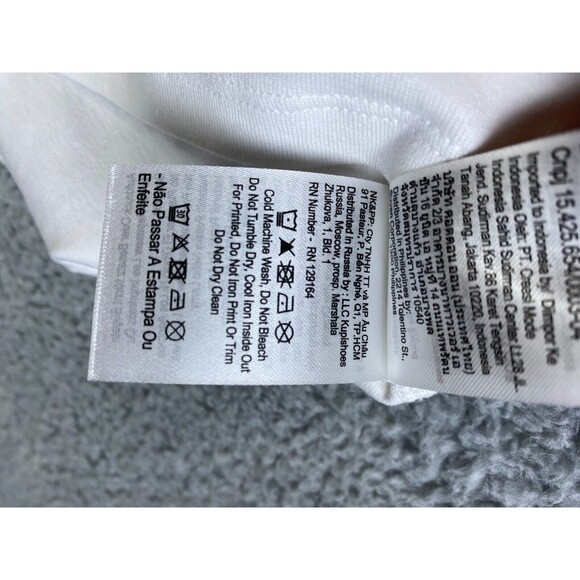 Britney Spears 1999 Micro Tee Girls Sz XS White Made w/ 100 Recycled Plastic NWT - Picture 12 of 15